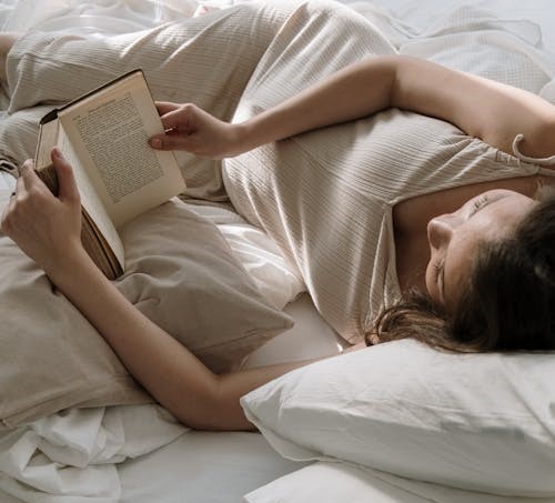 Pościel bambusowa czy bawełniana? Jaki materiał najlepiej sprawdzi się w sypialni?